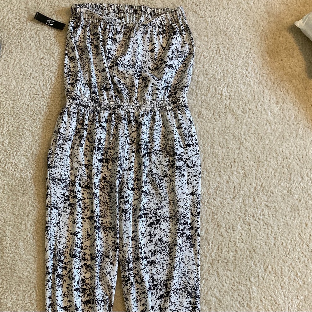 sleeveless romper ✨